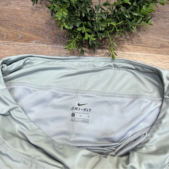 Nike Womens running short - medium - Picture 3 of 4